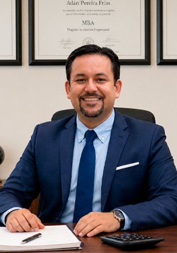 Adán Pereira, Contador Auditor y socio fundador de Contadores PyT